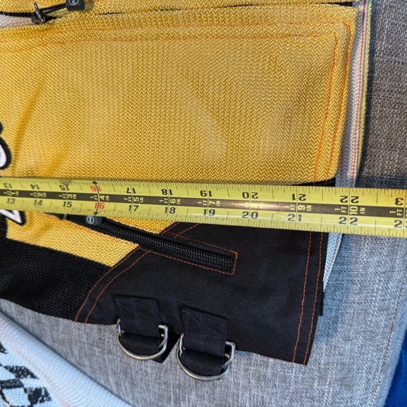 Polyester Jacket with Multilingual Label - Picture 7 of 16